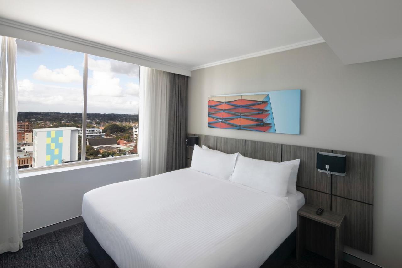 Mercure Sydney Bankstown Bagian luar foto