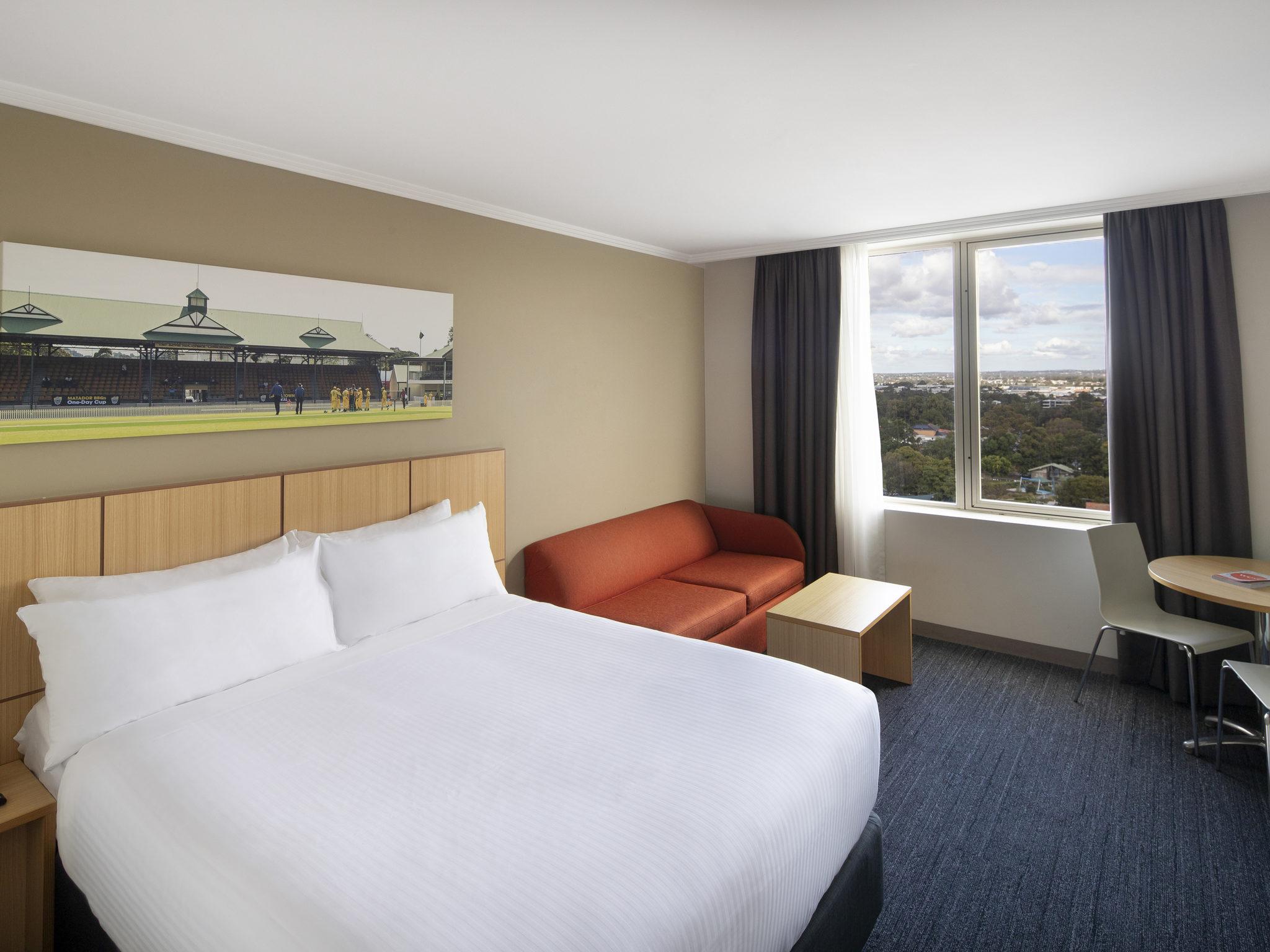 Mercure Sydney Bankstown Bagian luar foto