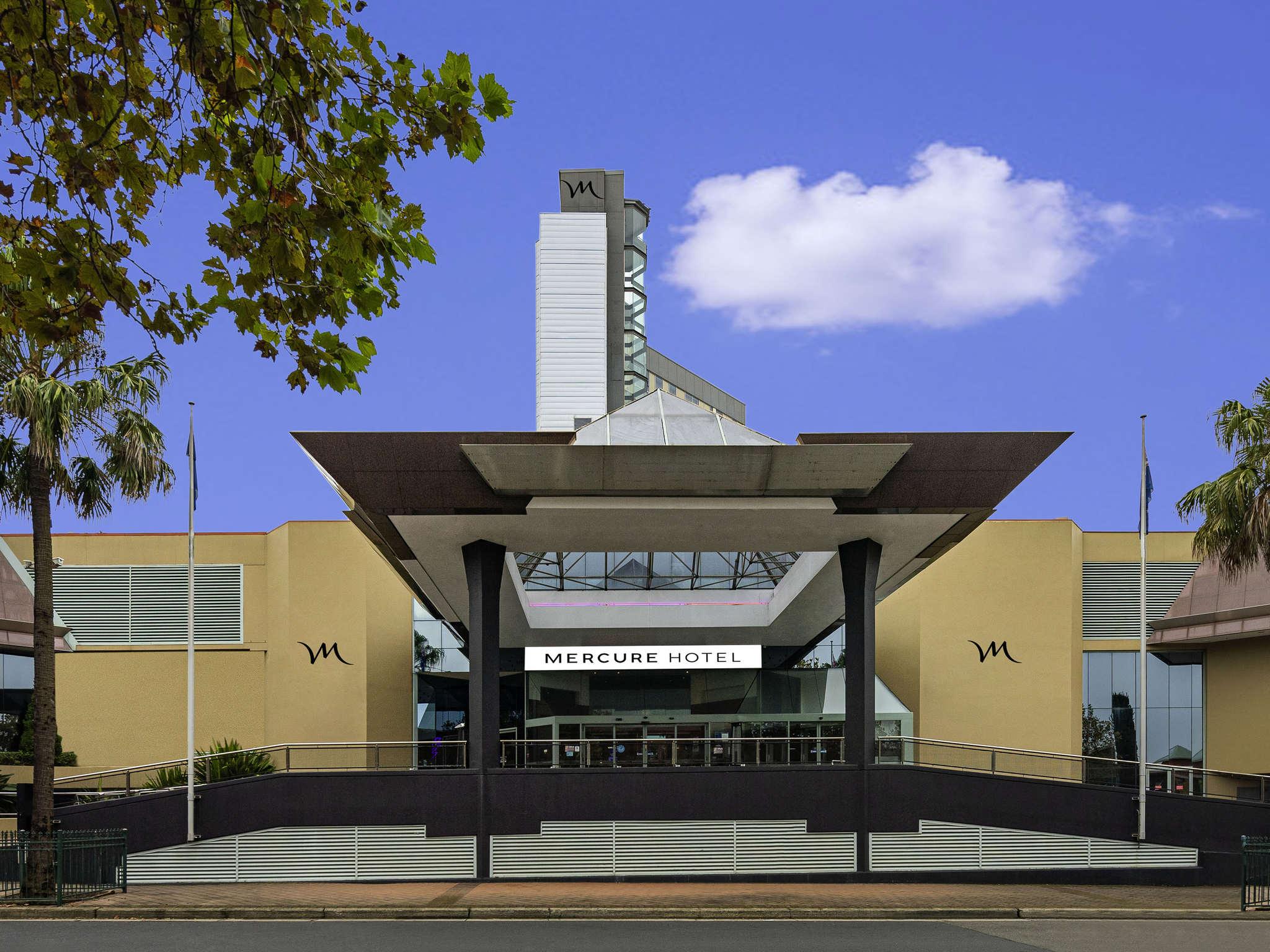 Mercure Sydney Bankstown Bagian luar foto