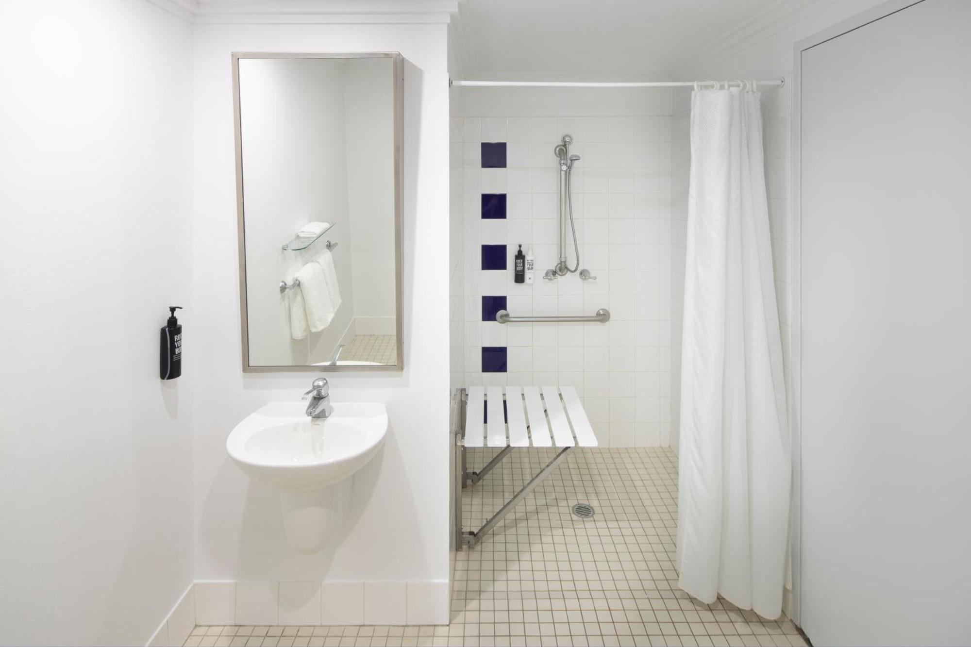 Mercure Sydney Bankstown Bagian luar foto
