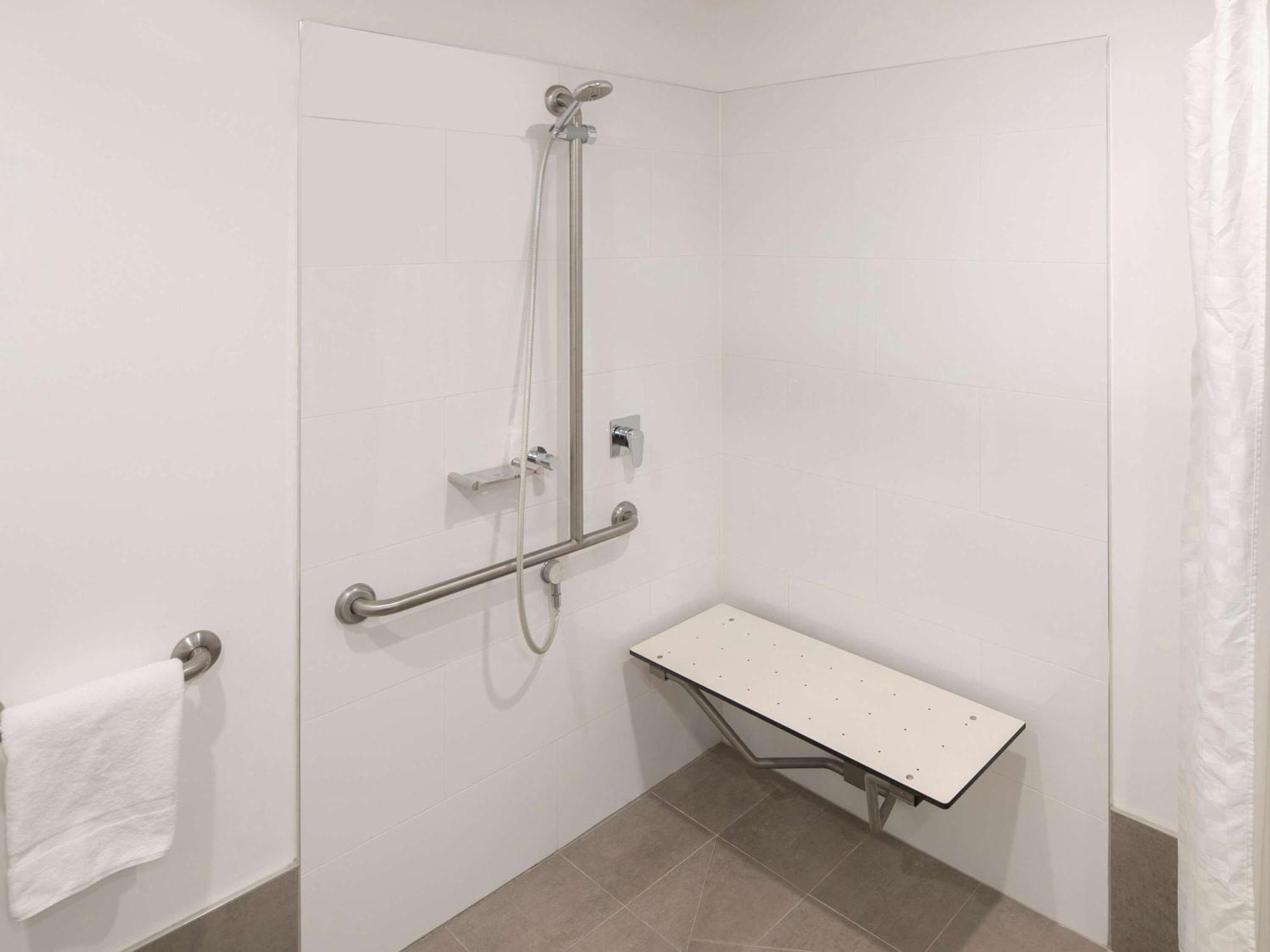 Mercure Sydney Bankstown Bagian luar foto