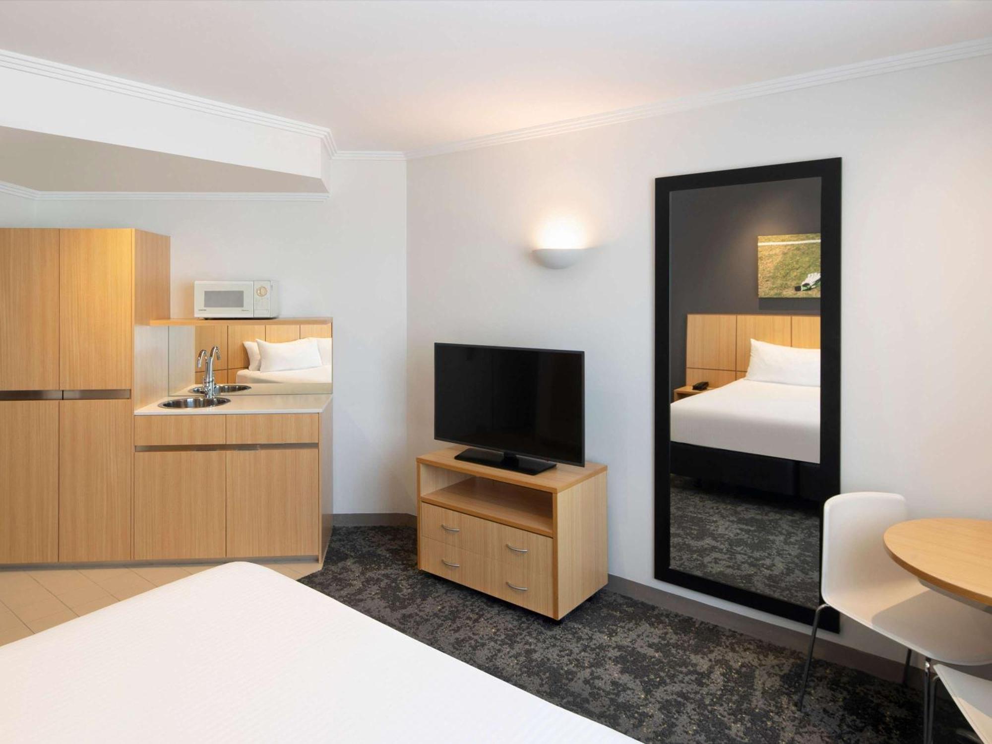 Mercure Sydney Bankstown Bagian luar foto