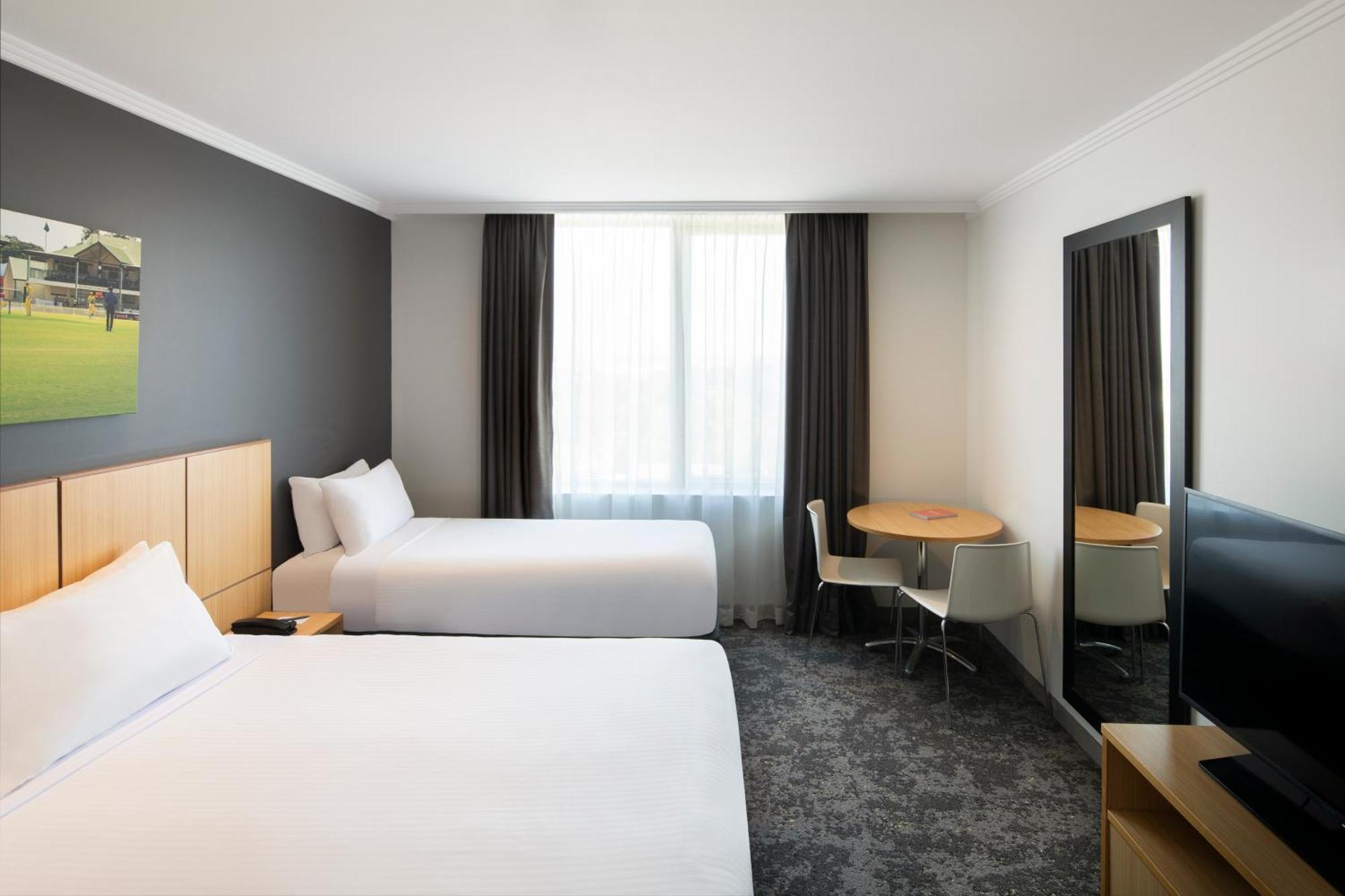 Mercure Sydney Bankstown Bagian luar foto