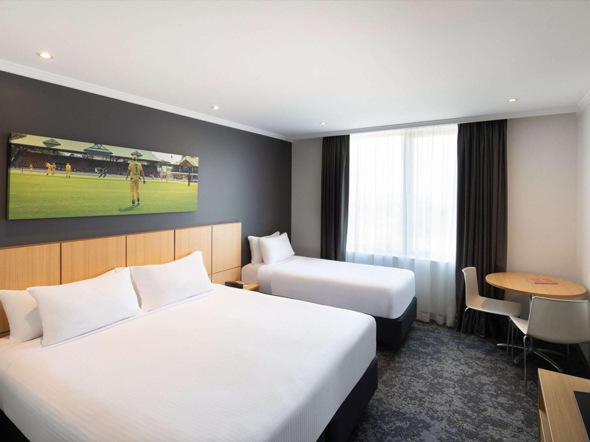 Mercure Sydney Bankstown Bagian luar foto