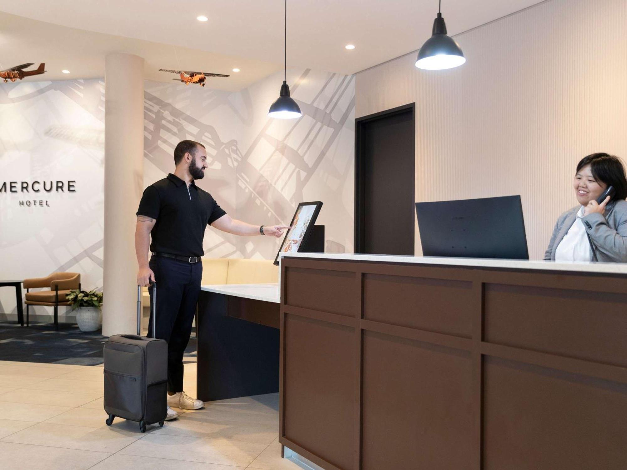 Mercure Sydney Bankstown Bagian luar foto