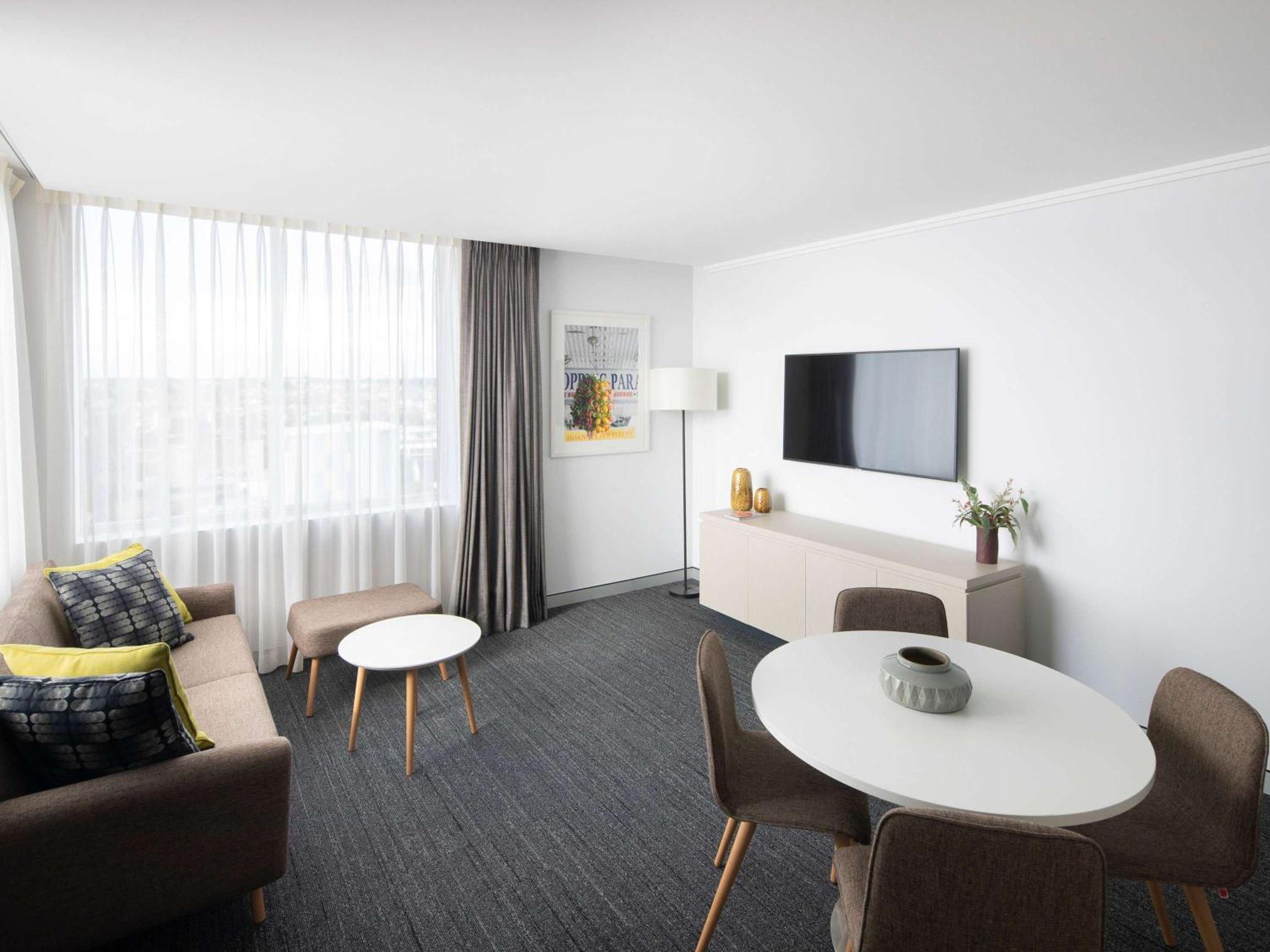 Mercure Sydney Bankstown Bagian luar foto