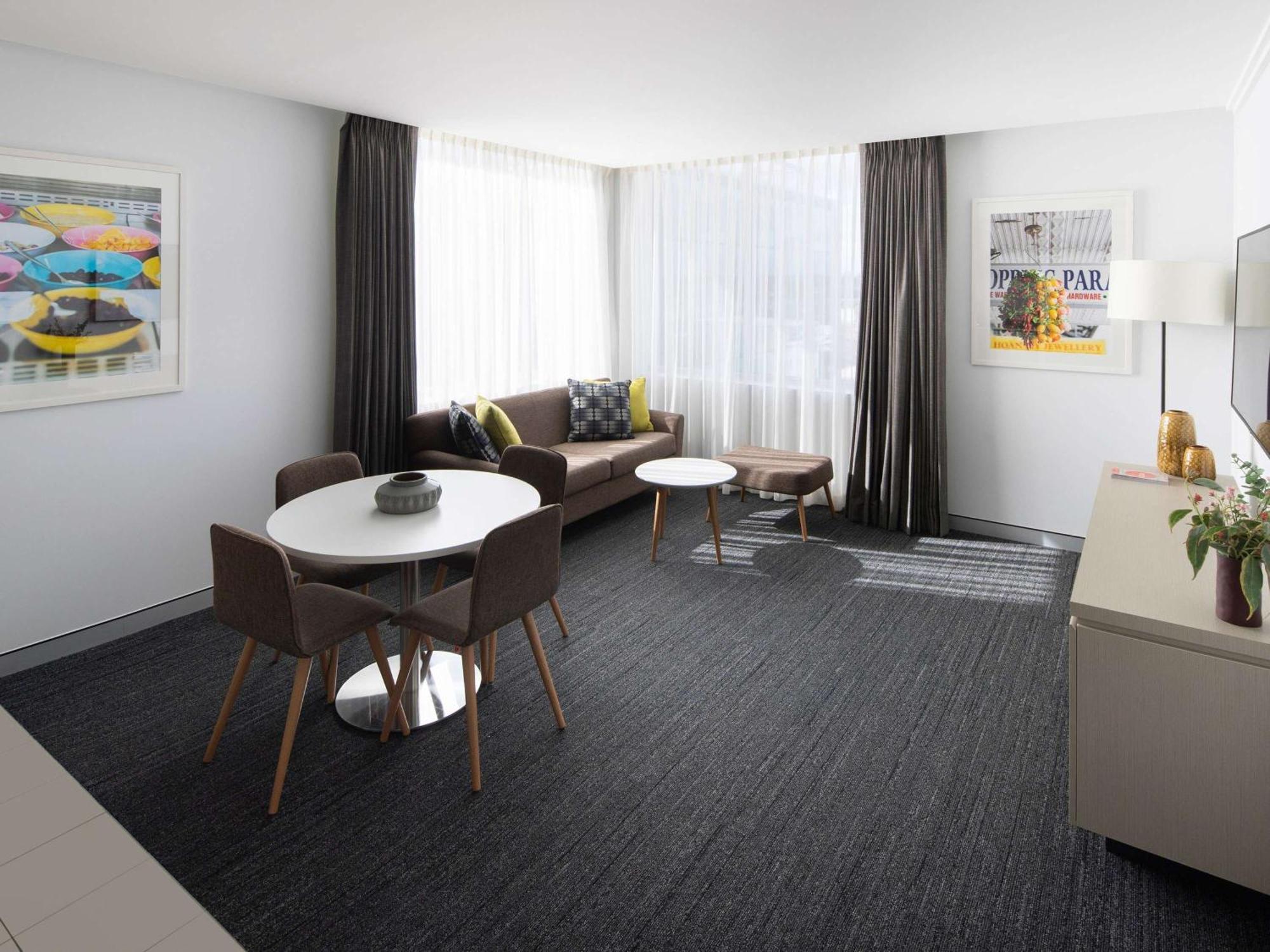 Mercure Sydney Bankstown Bagian luar foto