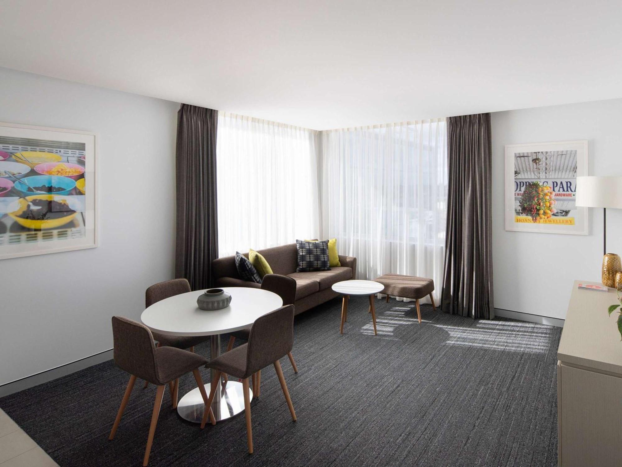 Mercure Sydney Bankstown Bagian luar foto